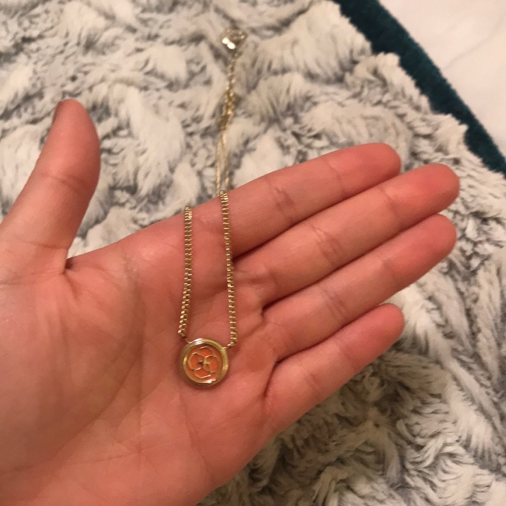 KENDRA SCOTT LOGO NECKLACE